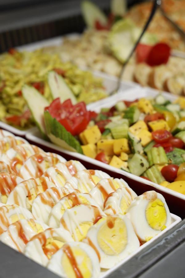 The Mirage Resort & Spa ฮัมมาเม็ต ภายนอก รูปภาพ A salad of mango, avocado, and lime